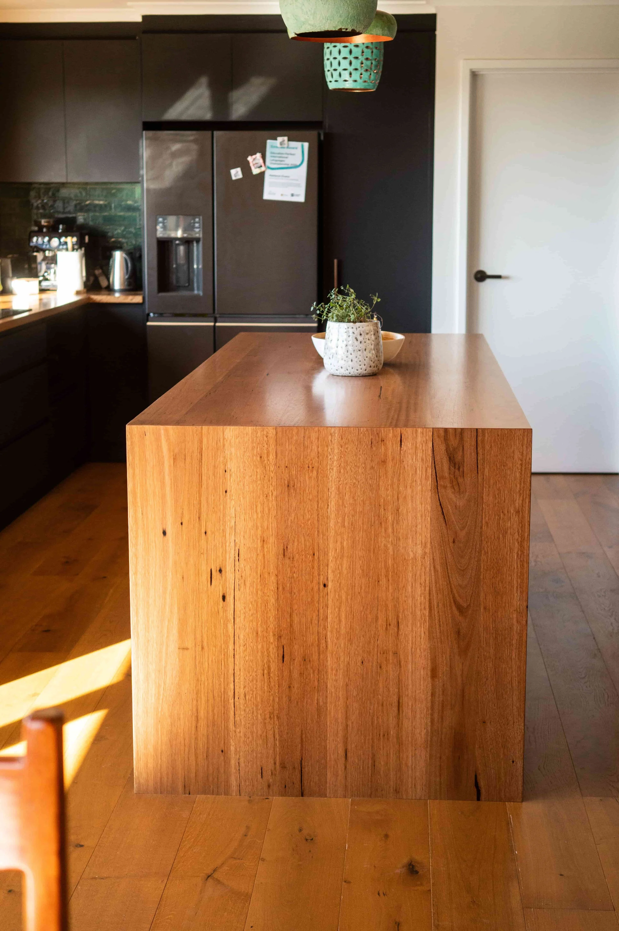 Chapman Renovation with Recycled Timber Benchtops & Decking